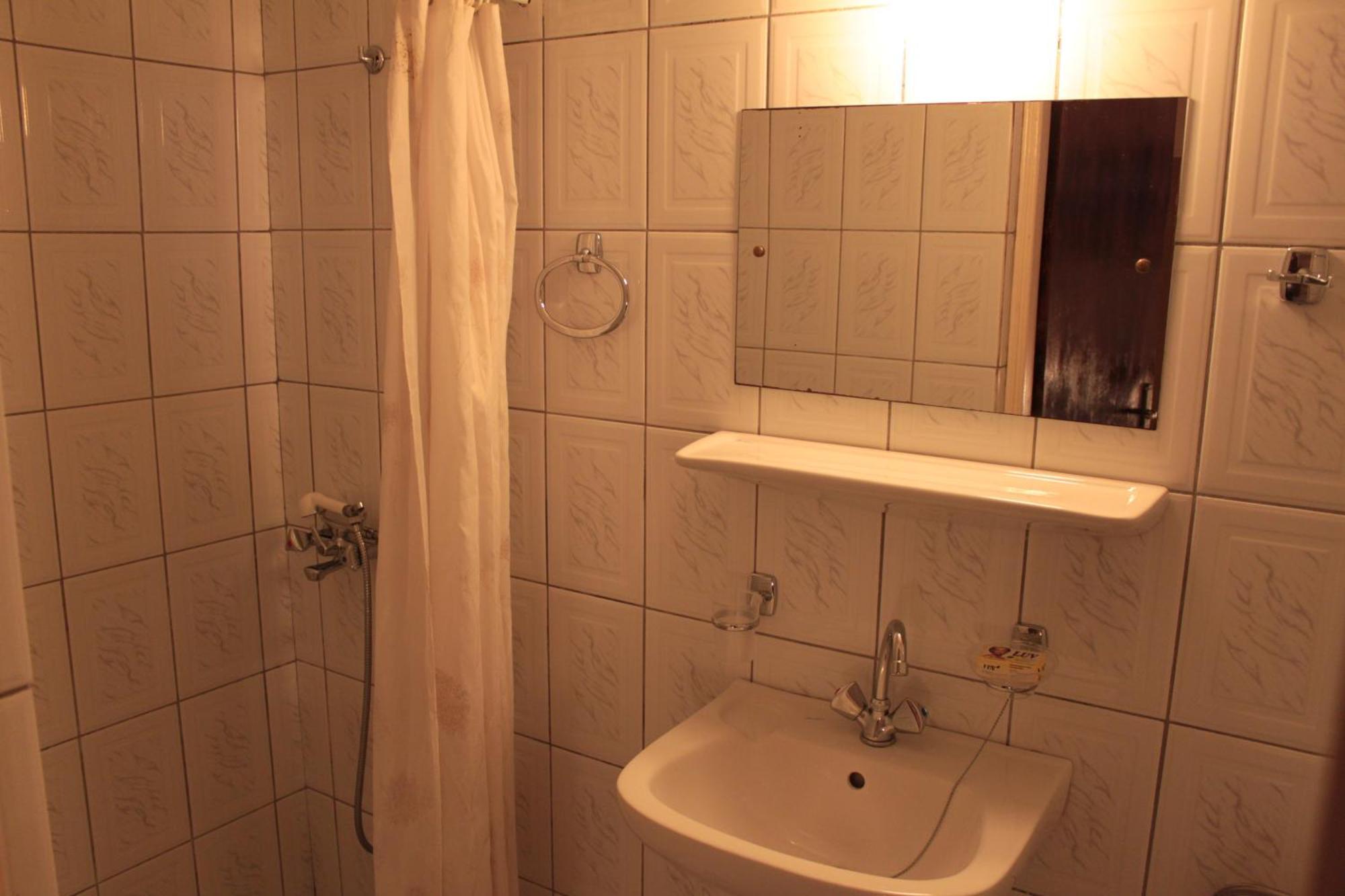 Apartament Ballas *