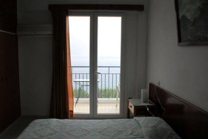 Ballas Agia Efimia