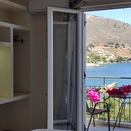 Ballas Apartments Agia Efimia Exterior photo
